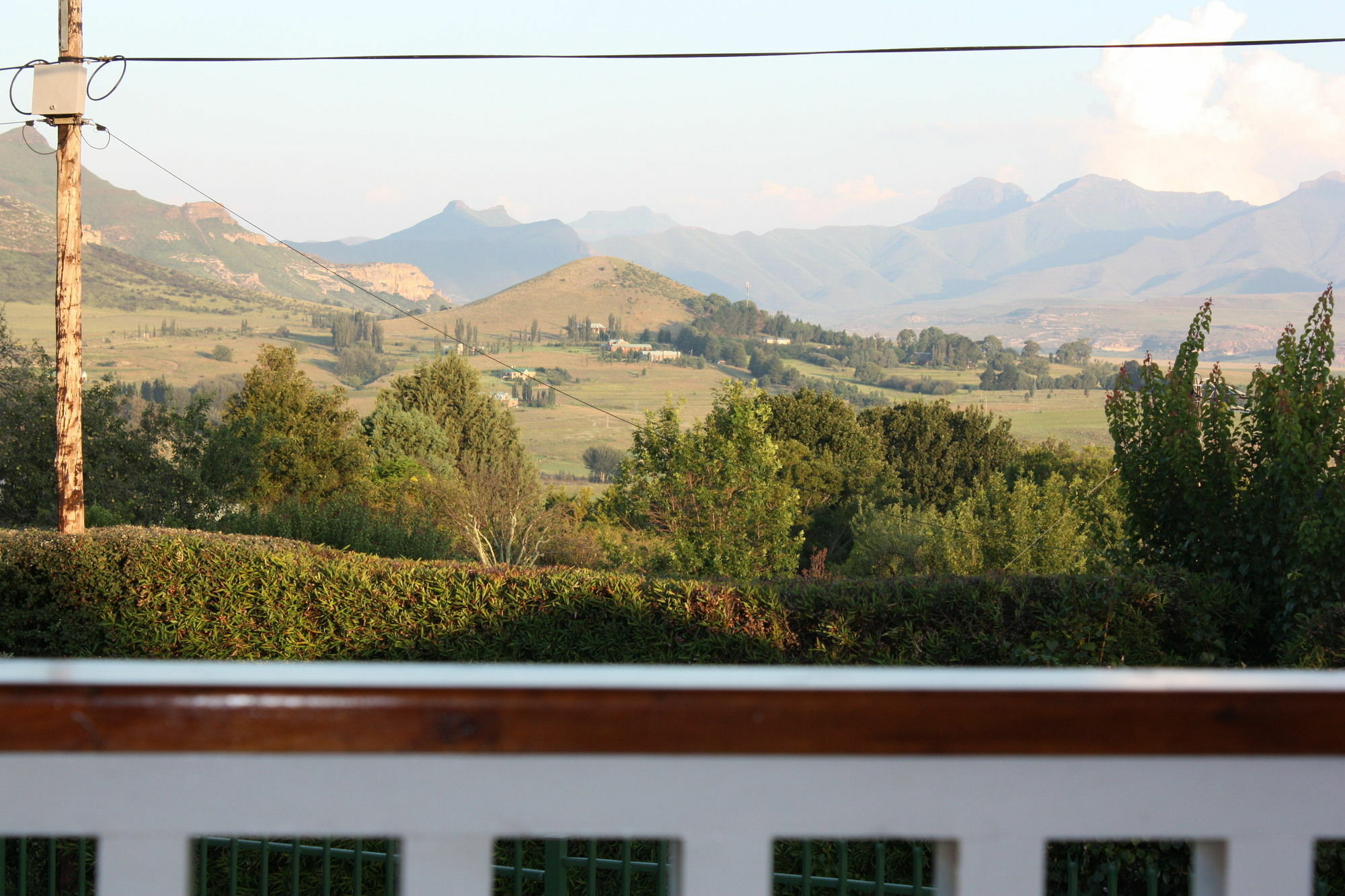 Knock Out View Clarens Hotel Exterior photo